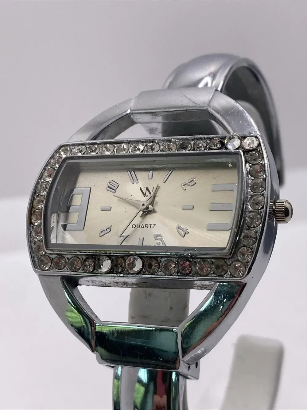 Womens Silver Rhinestonee Cuff Bangle Watch New Battery